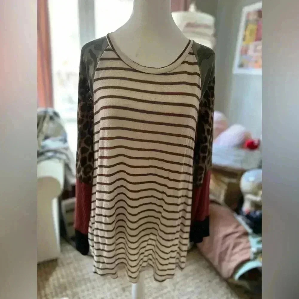 Fantastic Fawn flowy shirt